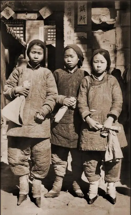 您没有见过的百年历史老照片,旧中国的风景人物