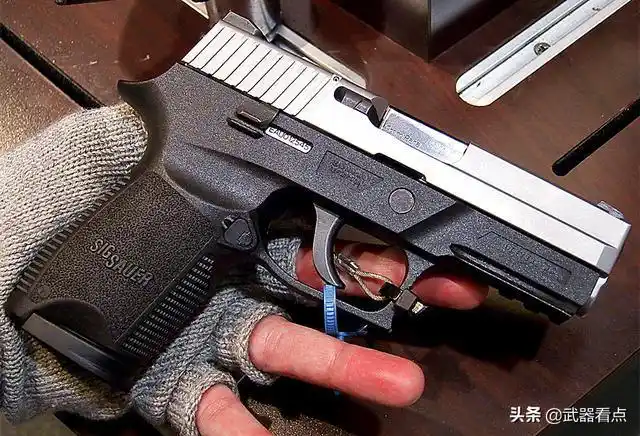 军事丨德国新制订的警用手枪sig纯双动半自动手枪