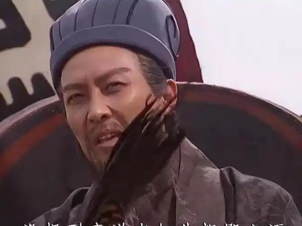 然而,许多人并不了解这些台词其实是他当场即兴表演的.