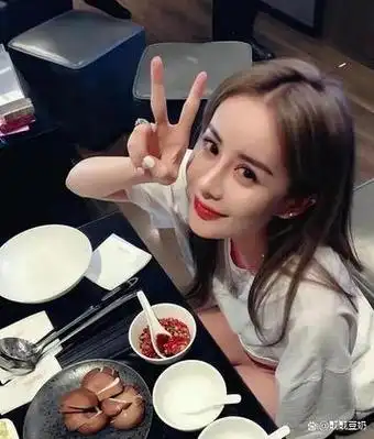 拒4000万分手费,"母凭子贵"获9亿,王思聪惊呼她才是高级玩家