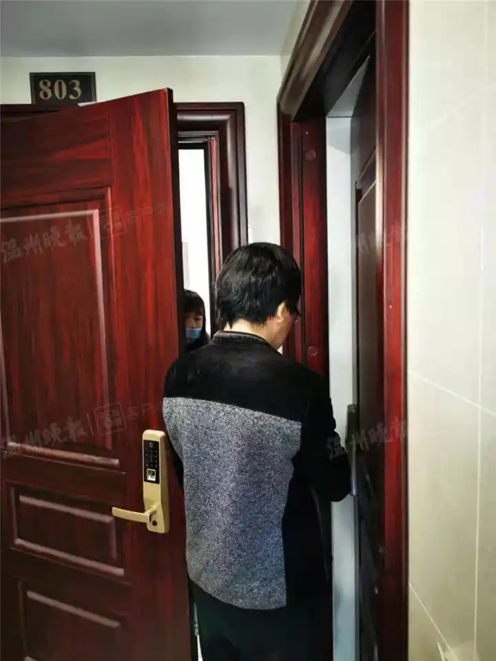 龙湾观澜苑业主们遇"开门难",开门竟需先跟隔壁邻居沟通好