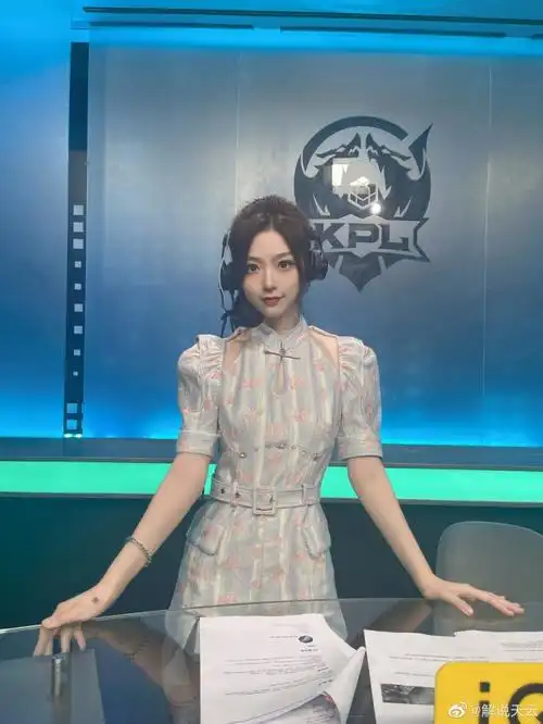 kpl解说天云晒照帮我挑一张出来我精致的修一下