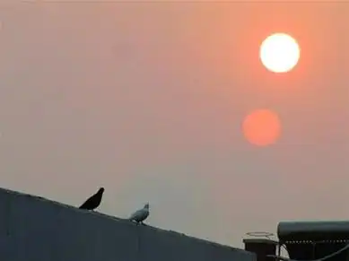 青岛现日月同辉奇景可被肉眼直接清晰看到图