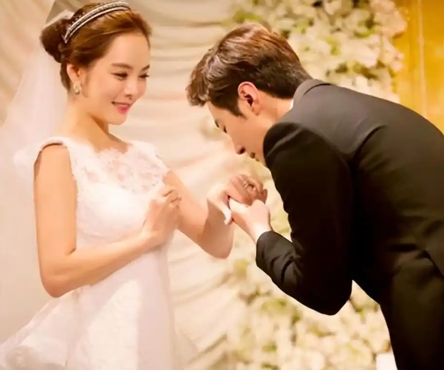 蔡琳高梓淇离婚3年后和解:找了韩国人做伴侣的明星,境况大不同