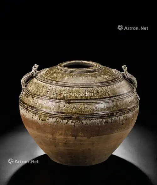 0636 汉 青瓷双铺首鸟纹罐