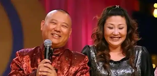 却偏心小儿子,15岁被迫辍学,郭麒麟沦落到吃剩饭|于谦|郭德纲|娱乐圈