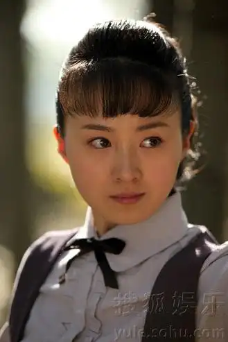 吴婷赶拍《黑狐》 温婉女生演绎地下党霸气外露