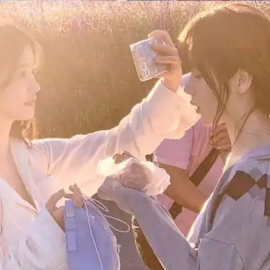 姐妹头像可爱双人一人一张高清优质闺蜜头像图片