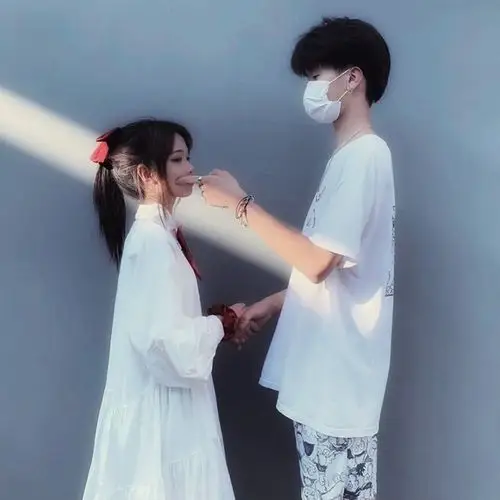 小哥哥撩妹子头像