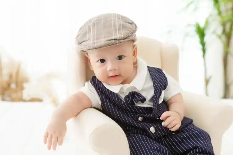 当手机壁纸,微信聊天背景,这样每天睁开第一眼,看到的是大眼睛宝宝