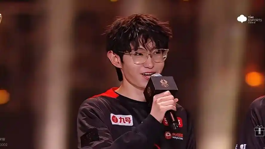 "成都ag超玩会一诺 "一诺fmvp "ag冠军