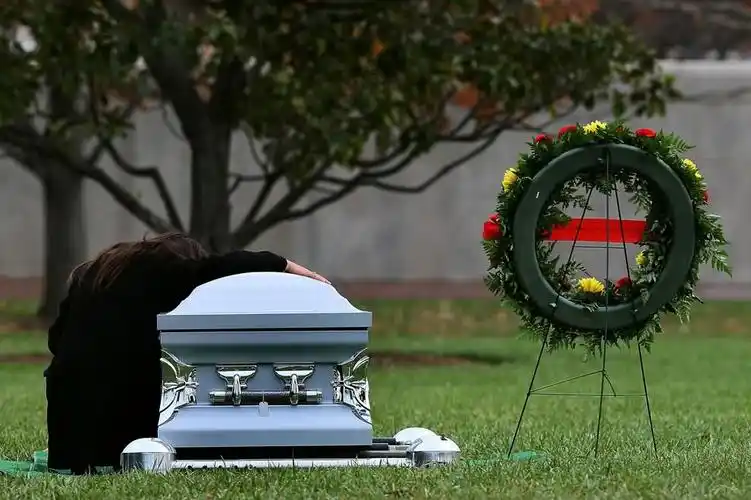 2010 请把阿富汗的苦难一并带走