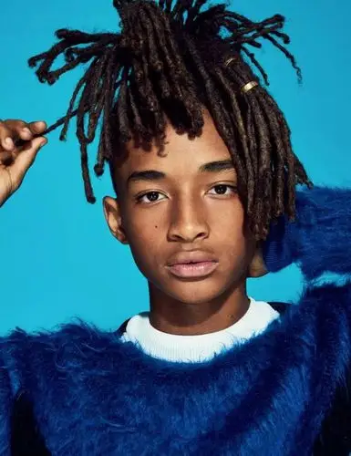 但不管怎么样,这位头上顶着"星二代"光环的 jaden smith 倒也是折腾出