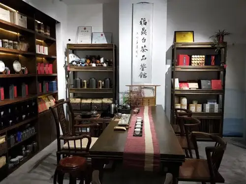 别再说茶店不好经营看看这家店都做了什么