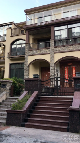 出售龙湾名庄别墅一套