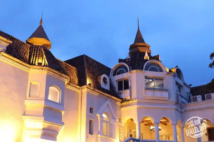 深圳这个欧洲小镇堪称拍照胜地白天黑夜都很美居然还免费