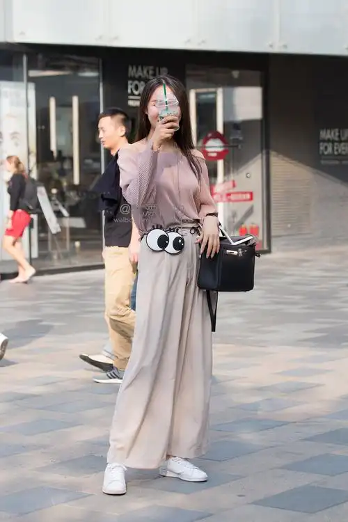 【2017春节特辑】可爱的让镜头"疯狂"的美丽女孩儿