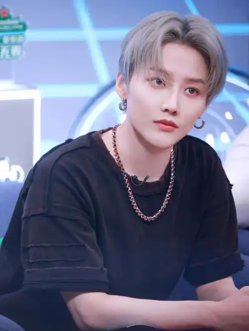 刘雨昕超感星电音newandmore首秀