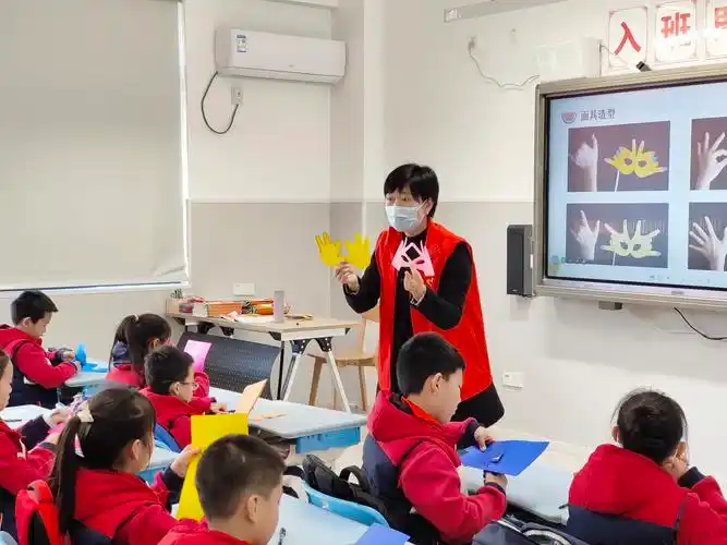 分别奔赴海曙区集士港镇广德学校,宁波市爱菊艺术学校(姚丰校区),海曙