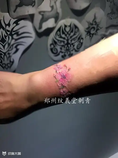 伤疤遮盖--《手腕花环》_纹身图案手稿图片_李振的纹身作品集