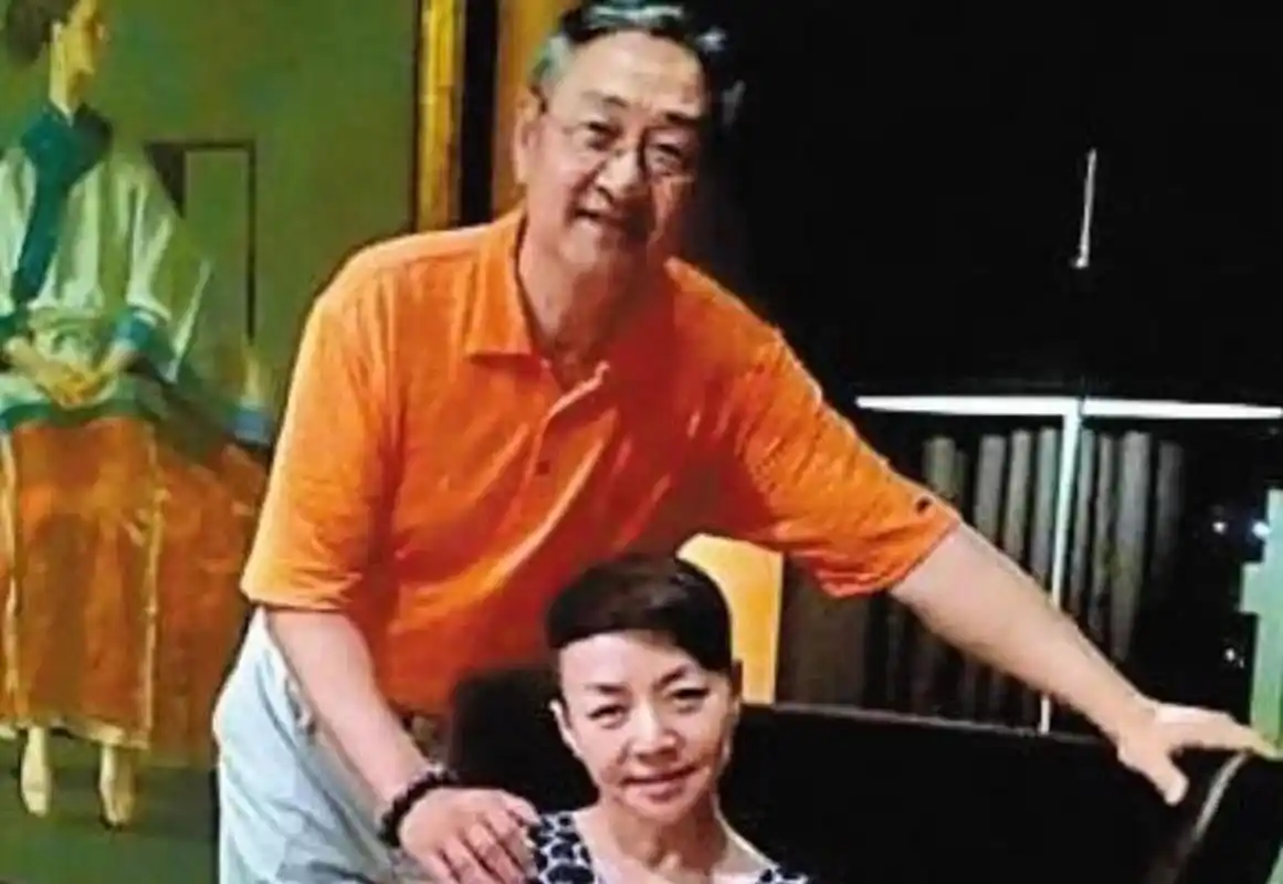 一次,宋丹丹和第三任老公赵玉吉吵架,她本想假装出走,谁知刚一出门