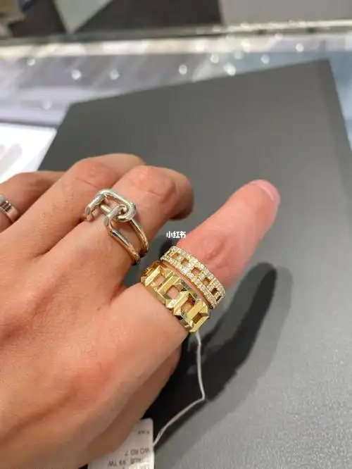 肖战同款tiffany t系列t true99_肖战_蒂芙尼怎么样_黄金_设计_肤色