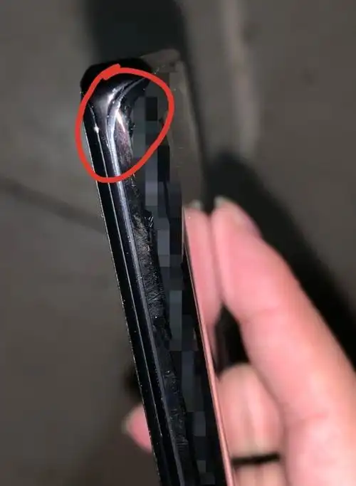 版块 69 华为手机 69 华为mate30系列 69 屏幕溢胶