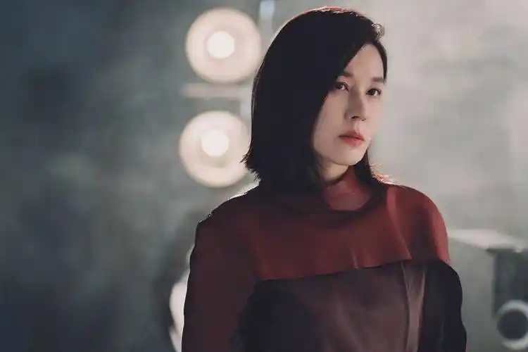 《超高跟》首播,金荷娜金成玲主演,以高跟鞋视角,切入女性职场_电视剧