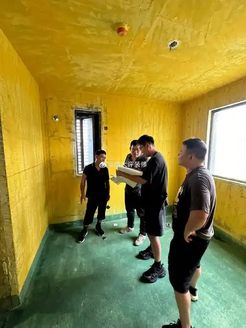 施工队,设计师,业主,全屋定制,中央空调和新风厂家,加上我们的装修