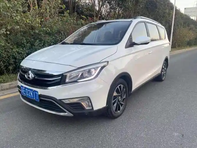 长安欧尚 a800  2017款 1.6l 手动豪华型图片