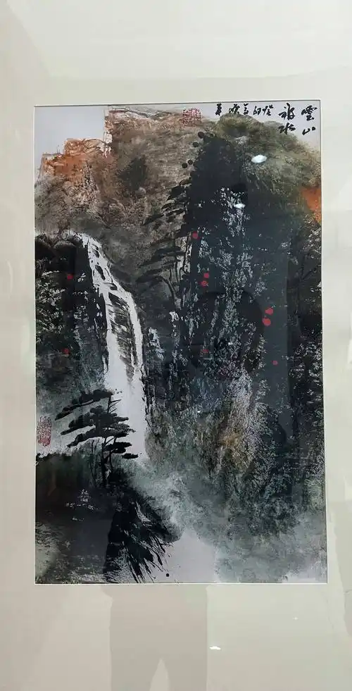 笤帚皴天地 泼彩新世界——记非笔画创始人薛晓平_皴法_山水画_中国