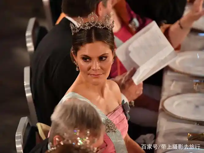 2018诺贝尔奖晚宴现场花絮,瑞典皇室公主盛装出席!