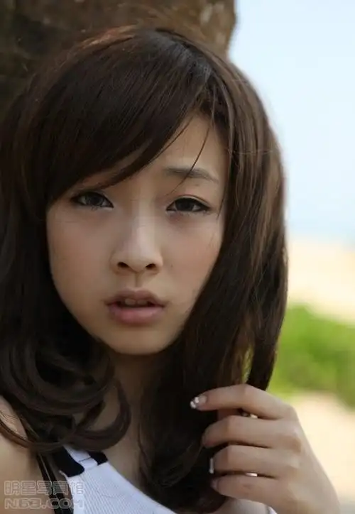 何曼婷写真图片-自制720x1280壁纸.大图-明星写真馆n63.com