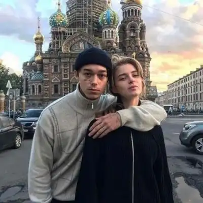 欧美情头/im fall in love_情侣头像_我要个性网