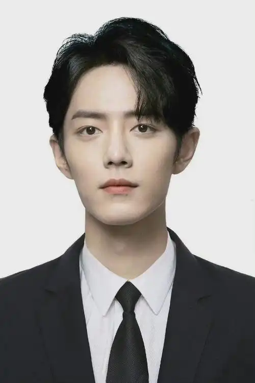 看着也不像肖战啊#此刻善良的我拿出了肖战的证件照,方便你撒