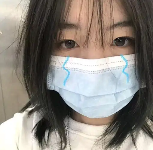 戴口罩女生真人头像