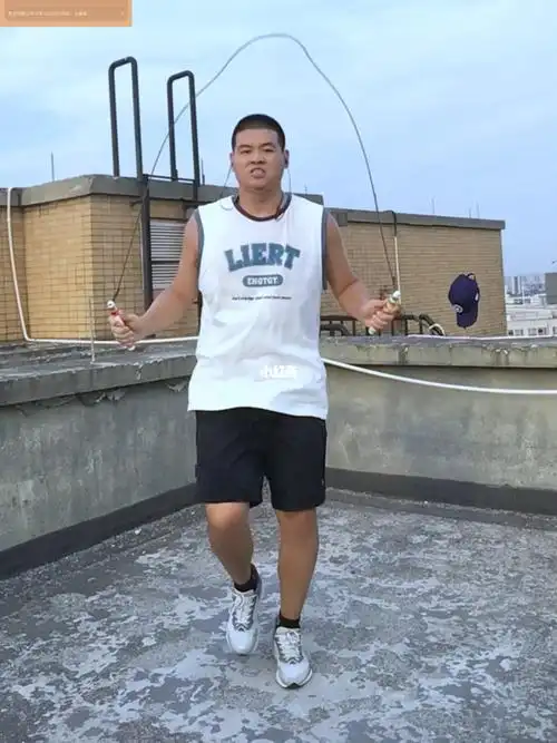 200斤胖子3000个跳绳体重有什么变化