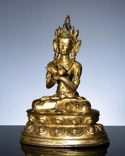 明代铜鎏金佛像