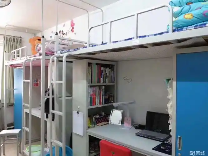 电子厂普工包吃住6000