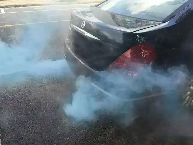 不同颜色的汽车尾气,都暗含哪些深意?