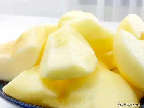 切苹果怎么切好看简单(怎样切苹果切得好看)