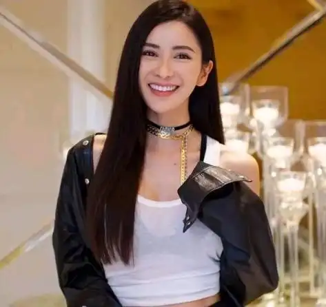 新加坡第一名媛蔡欣颖,女人也可以漂亮地从豪门弃妇活成单身富婆