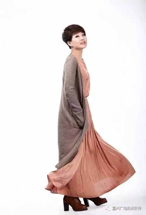 少儿节目中心智慧姐姐2005年7月加入嘉兴市广播电视集团,现为国家一级