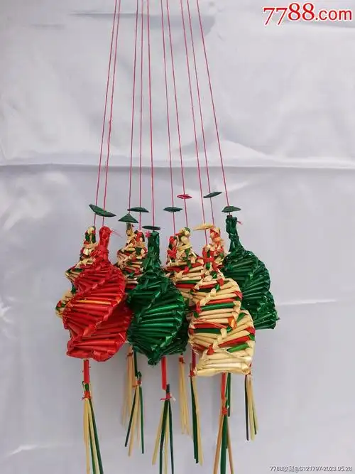 民间草编手工艺品麦杆编织摆挂件香包.