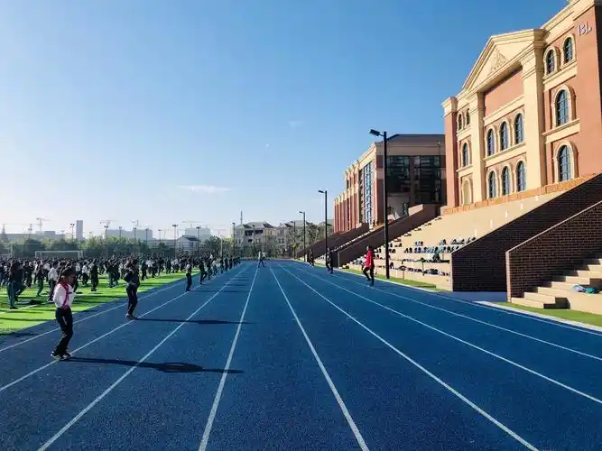 洲泉实验小学名师团队赴宁波蓝青小学学习