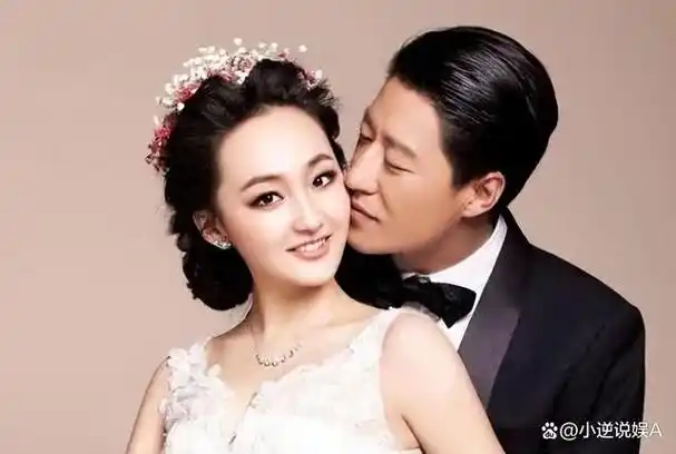 佟铁鑫一首歌红20年一婚娶歌唱家金曼二婚娶带娃餐饮富豪