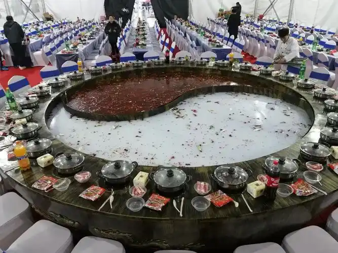 超级大的锅你见过吗?大火锅出租厂家厉害了