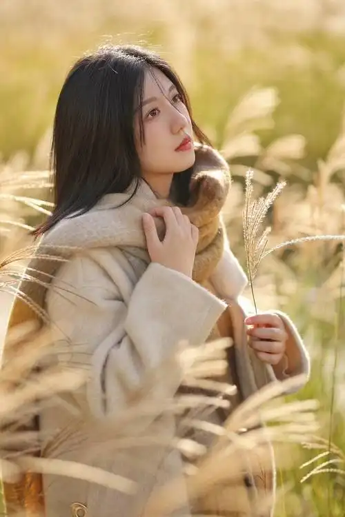 让你摆脱拍照尴尬做作,多练习,就能帮你拍出各种简约美丽,好看的照片