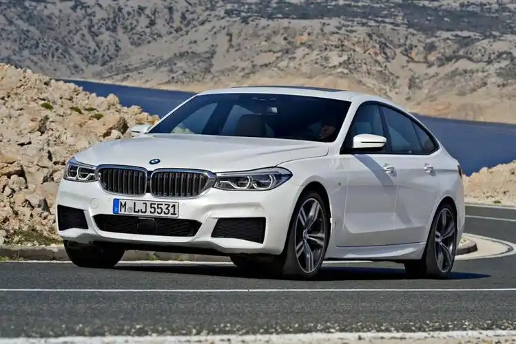 the post g32 bmw 6 series gt亮相,更轻,更快,更好看!