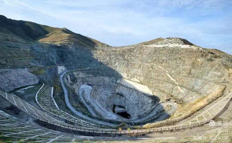 可可托海三号矿坑